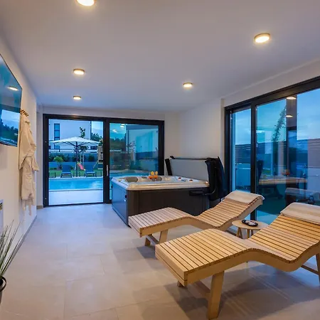 5 Star Luxury Villa78 * Banjole