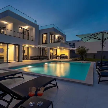 5 Star Luxury Villa78 * Banjole