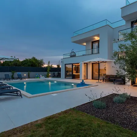 Villa 5 Star Luxury Villa78 *