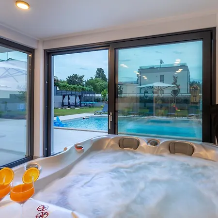 Villa 5 Star Luxury Villa78 *