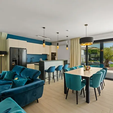 5 Star Luxury Villa78 * Banjole