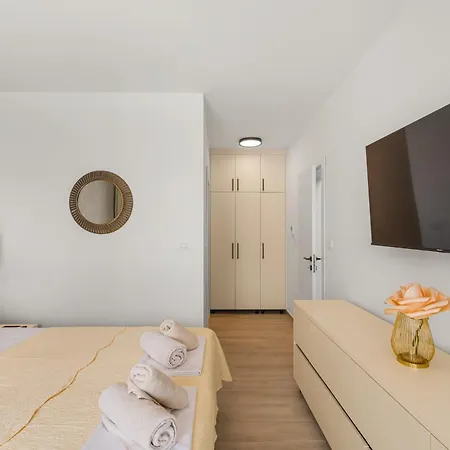 5 Star Luxury Villa78 Banjole