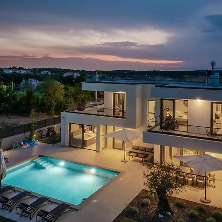 5 Star Luxury Villa78