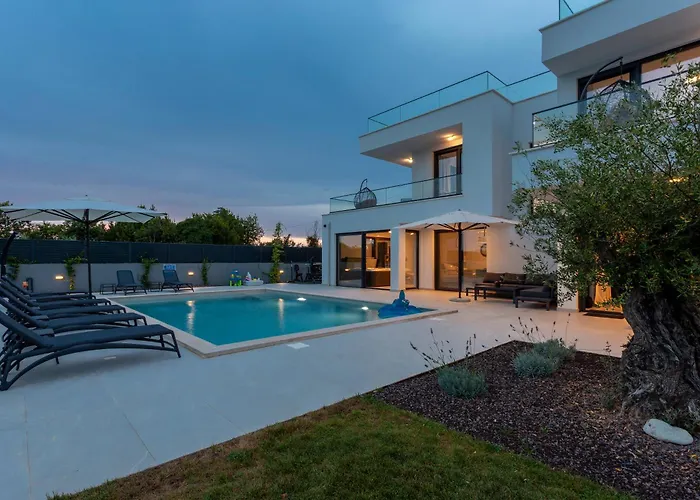 Villa 5 Star Luxury Villa78 *