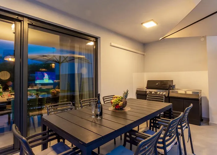 5 Star Luxury Villa78