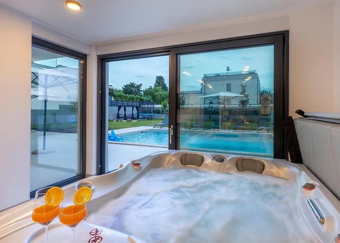 Villa 5 Star Luxury Villa78 *