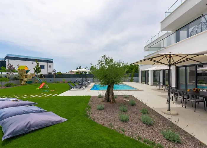 5 Star Luxury Villa78