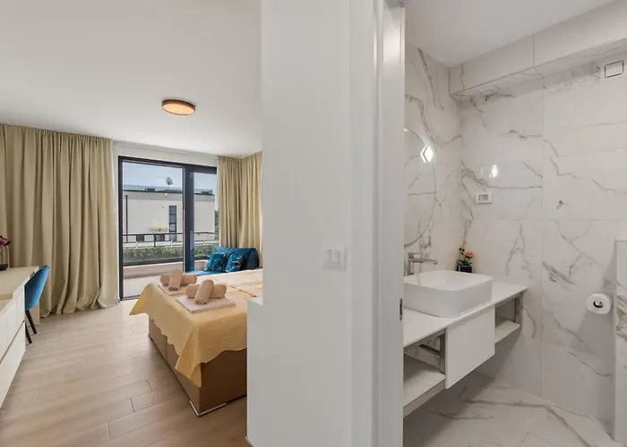 5 Star Luxury Villa78