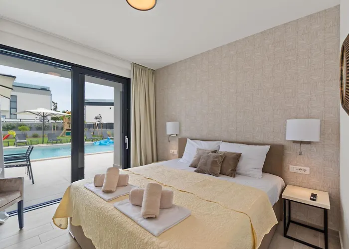 5 Star Luxury Villa78 Villa