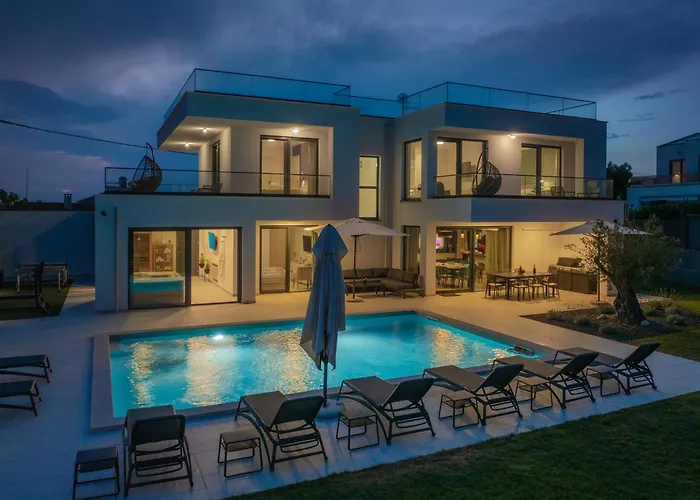 5 Star Luxury Villa78 Banjole