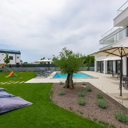 5 Star Luxury Villa78